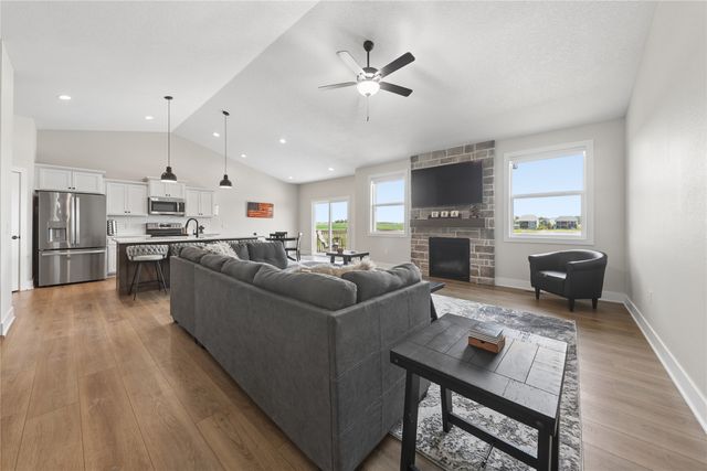 2813 NW Boulder Point Place, Ankeny, IA 50023