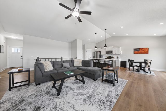 2813 NW Boulder Point Place, Ankeny, IA 50023