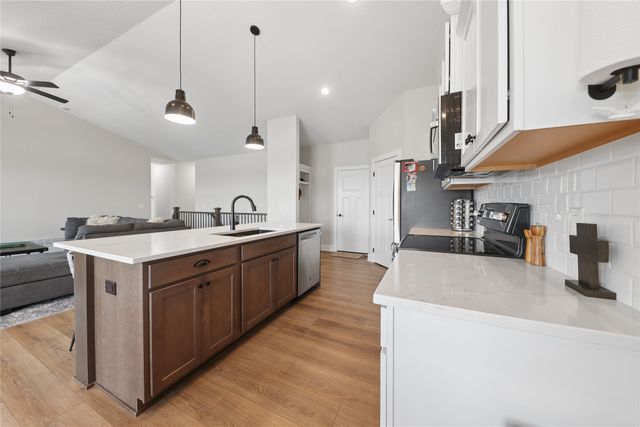 2813 NW Boulder Point Place, Ankeny, IA 50023