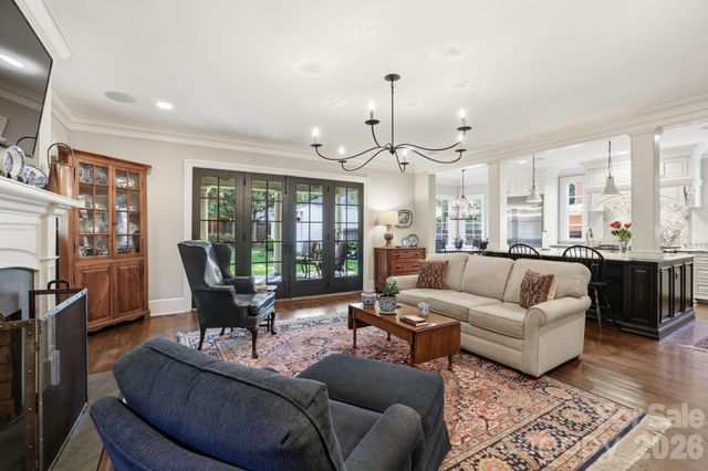 309 Hempstead Place, Charlotte, NC 28207