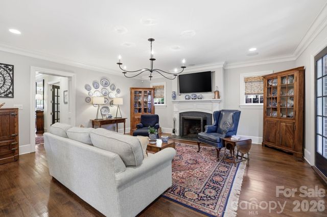 309 Hempstead Place, Charlotte, NC 28207
