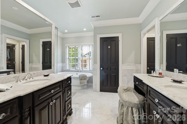 309 Hempstead Place, Charlotte, NC 28207