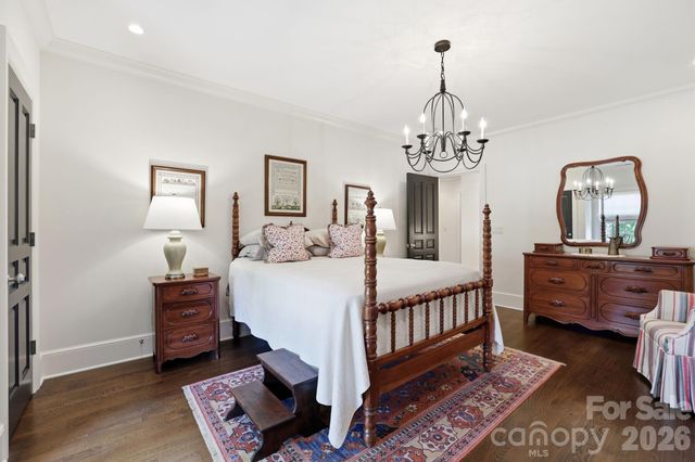 309 Hempstead Place, Charlotte, NC 28207