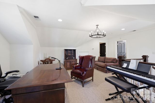 309 Hempstead Place, Charlotte, NC 28207