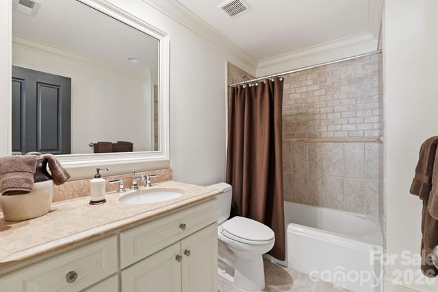 309 Hempstead Place, Charlotte, NC 28207