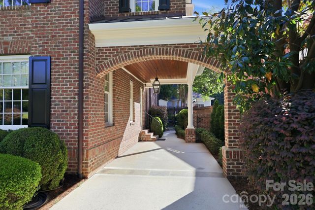 309 Hempstead Place, Charlotte, NC 28207
