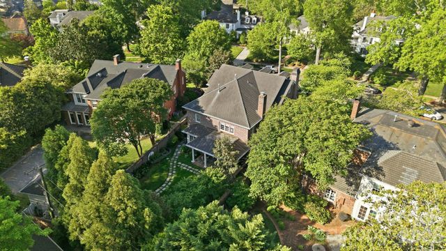 309 Hempstead Place, Charlotte, NC 28207