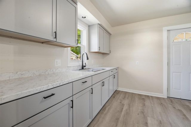 1014 W KAMPS AVENUE, Appleton, WI 54914
