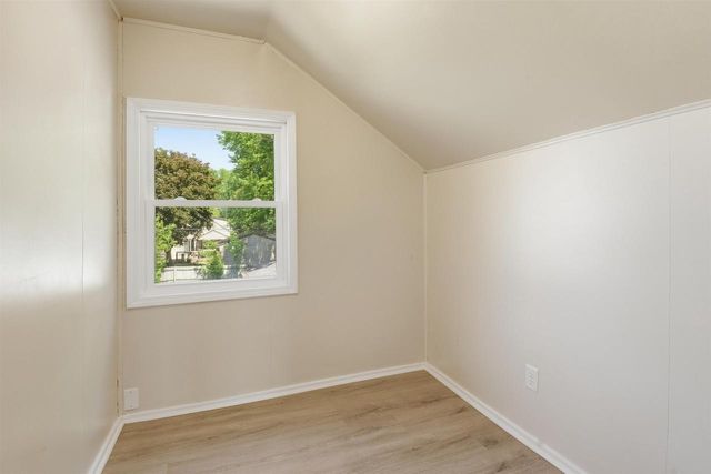 1014 W KAMPS AVENUE, Appleton, WI 54914