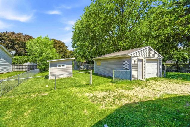 1014 W KAMPS AVENUE, Appleton, WI 54914