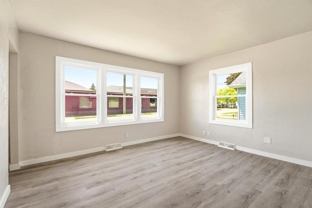 1014 W KAMPS AVENUE, Appleton, WI 54914