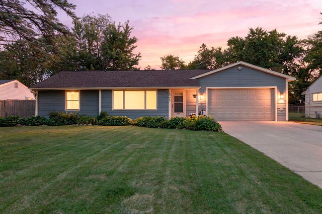2095 Blomquist Avenue, White Bear Lake, MN 55110