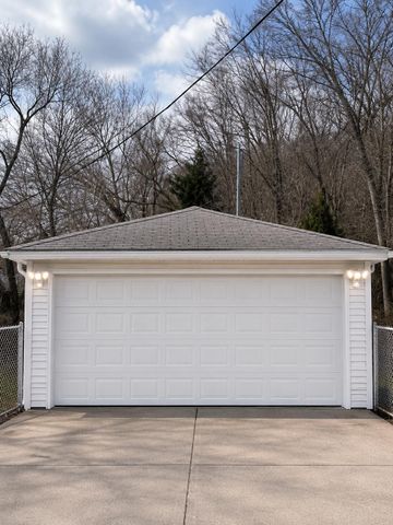 8201 Hickory Avenue, Gary, IN 46403
