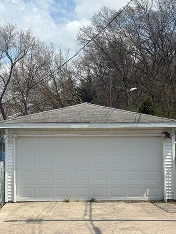 8201 Hickory Avenue, Gary, IN 46403