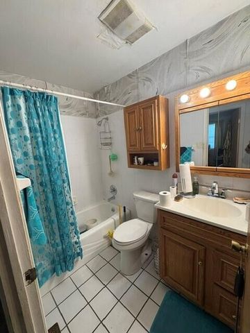 8201 Hickory Avenue, Gary, IN 46403