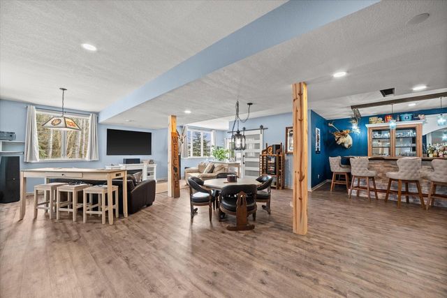 139 Legend COURT, Wales, WI 53183