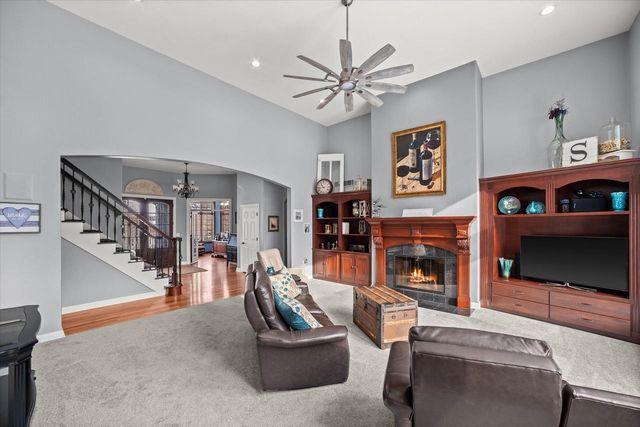 139 Legend COURT, Wales, WI 53183