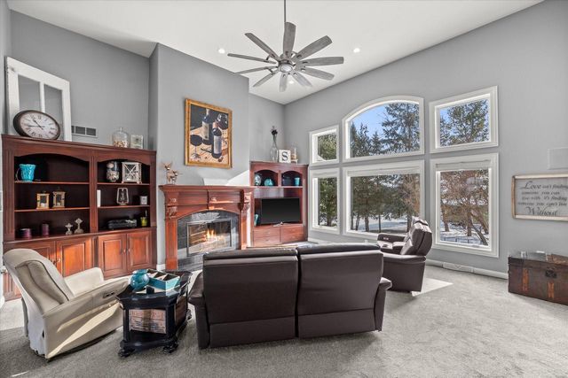 139 Legend COURT, Wales, WI 53183