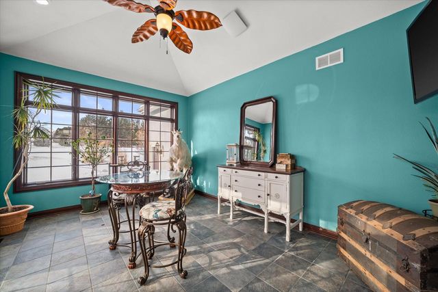 139 Legend COURT, Wales, WI 53183