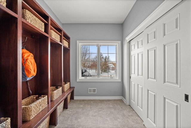 139 Legend COURT, Wales, WI 53183