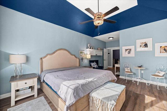 139 Legend COURT, Wales, WI 53183