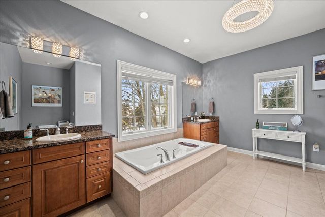 139 Legend COURT, Wales, WI 53183