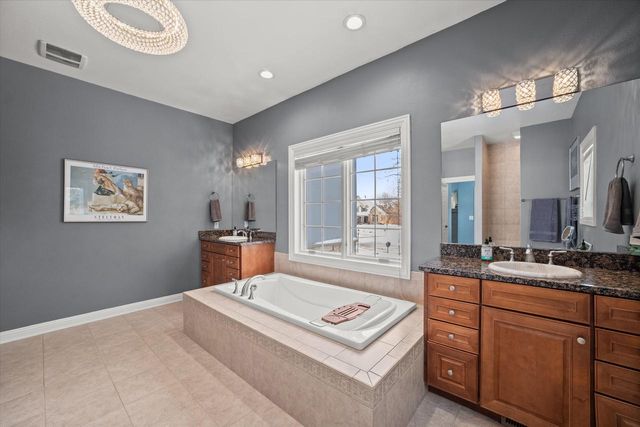 139 Legend COURT, Wales, WI 53183