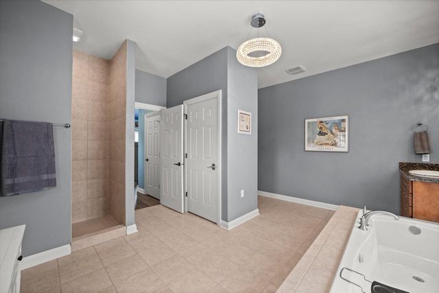 139 Legend COURT, Wales, WI 53183