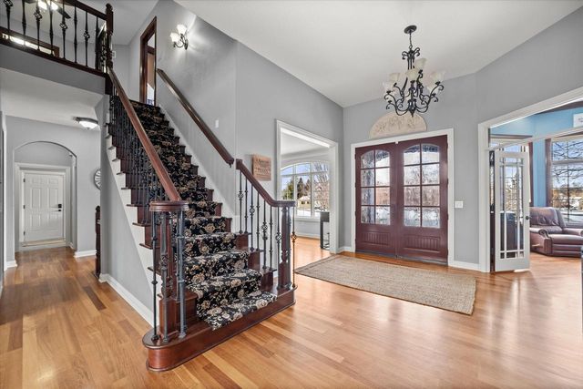 139 Legend COURT, Wales, WI 53183