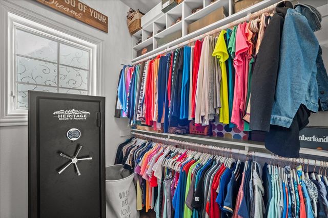 139 Legend COURT, Wales, WI 53183