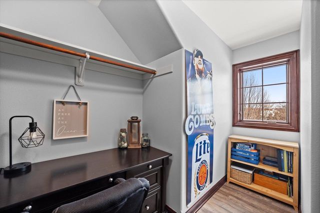 139 Legend COURT, Wales, WI 53183