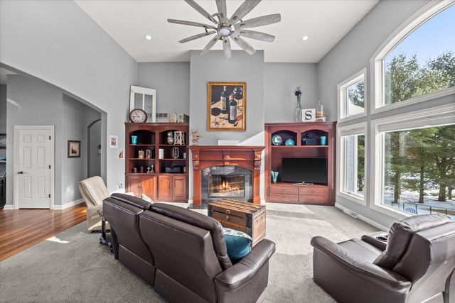 139 Legend COURT, Wales, WI 53183