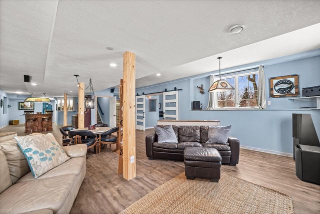 139 Legend COURT, Wales, WI 53183