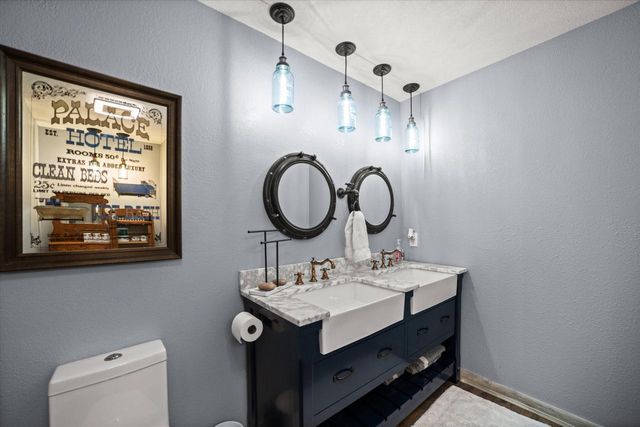 139 Legend COURT, Wales, WI 53183