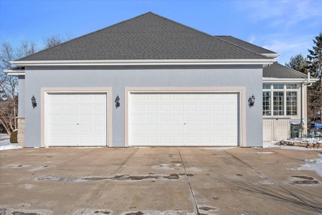 139 Legend COURT, Wales, WI 53183