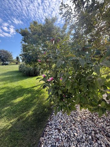 139 Legend COURT, Wales, WI 53183