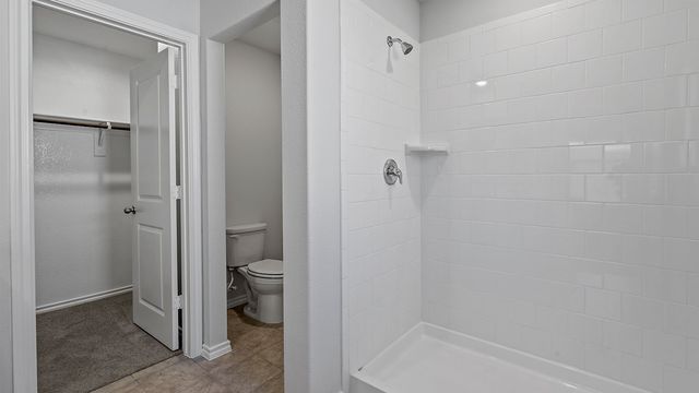 652 SHADED GROVE Drive, Denton, TX 76259