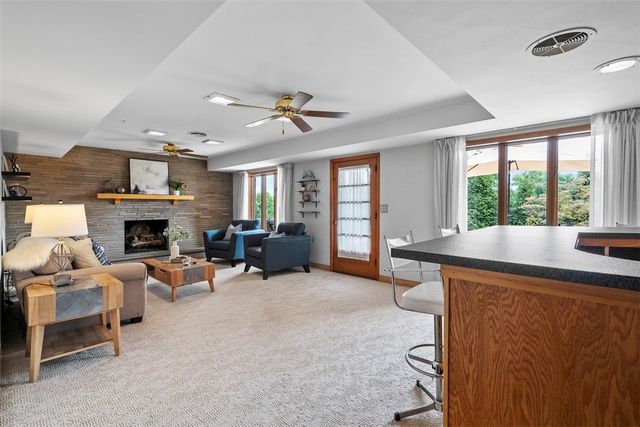 2635 FAIRGREEN, Upper St Clair, PA 15241