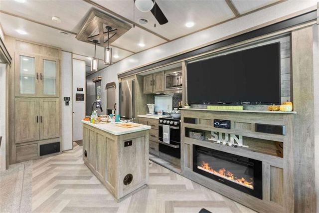 169 Magnificent Way, Cleveland, GA 30528