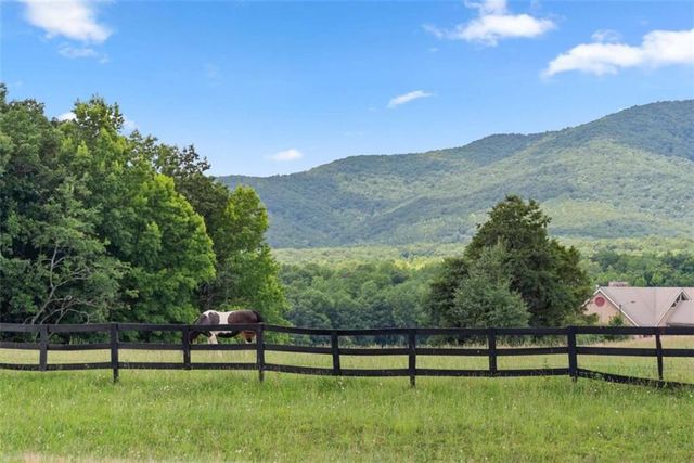 169 Magnificent Way, Cleveland, GA 30528