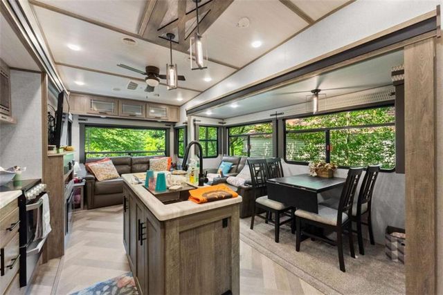 169 Magnificent Way, Cleveland, GA 30528