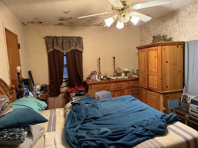 1032 W Oak Street A, Weatherford, TX 76086