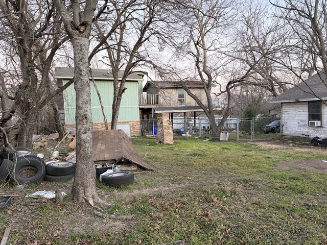 1032 W Oak Street A, Weatherford, TX 76086