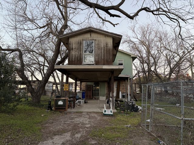 1032 W Oak Street A, Weatherford, TX 76086