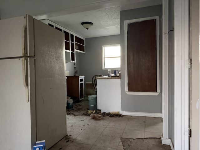 1032 W Oak Street A, Weatherford, TX 76086