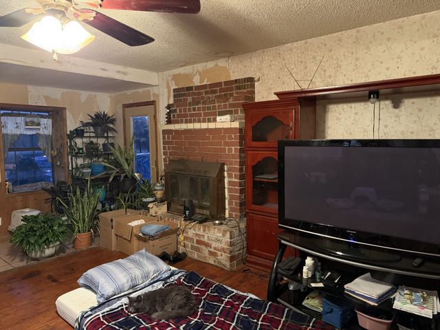 1032 W Oak Street A, Weatherford, TX 76086