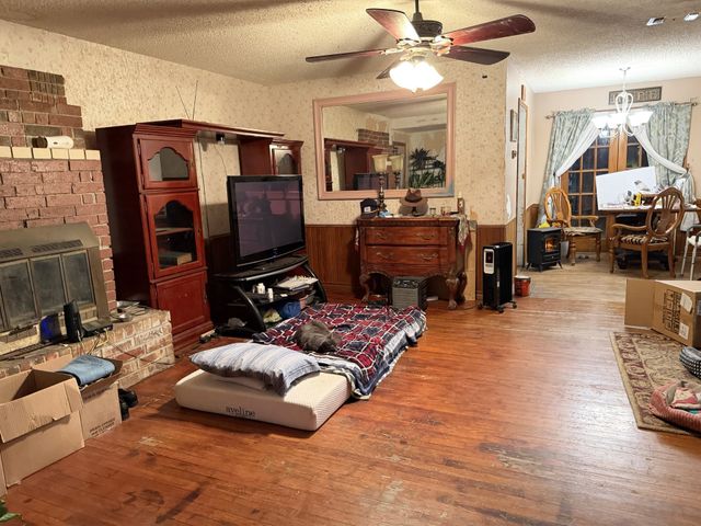 1032 W Oak Street A, Weatherford, TX 76086