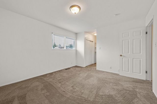 24825 24825 Santa Clara St, Hayward, CA 94544