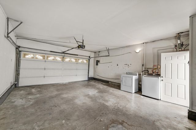 24825 24825 Santa Clara St, Hayward, CA 94544