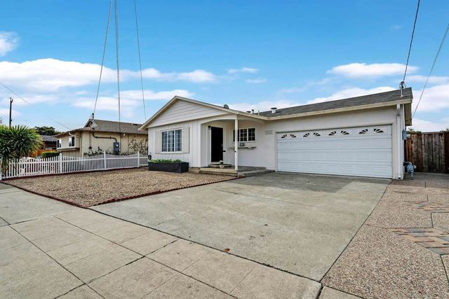24825 24825 Santa Clara St, Hayward, CA 94544